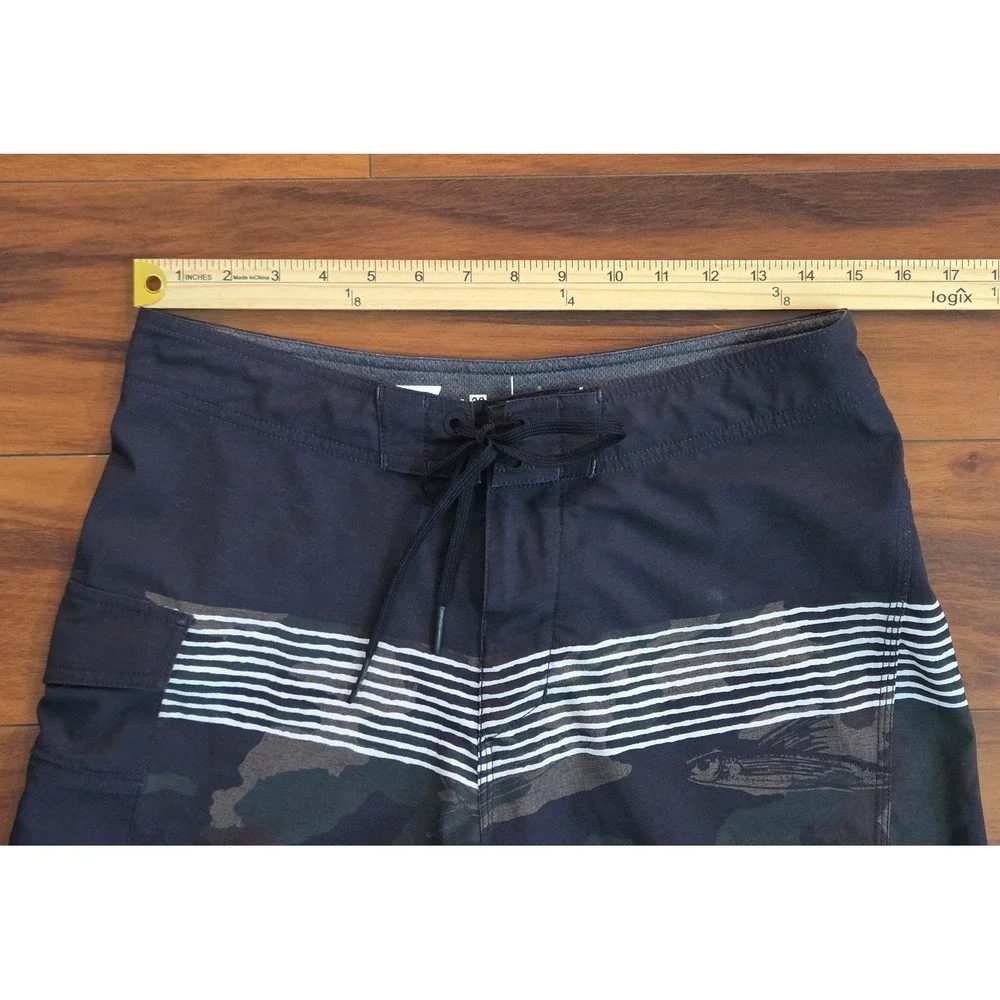 Salty Crew Mens Camo Quick Dry Board Shorts Size 30‎ Black Green Striped Repreve